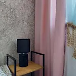 Jasmin -pokoje Goscinne 招待所 *