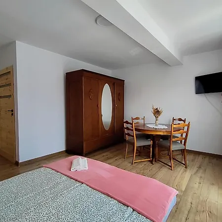 Jasmin -pokoje Goscinne Pensionat